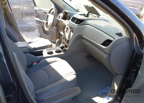 2015 Chevrolet Traverse Ls z USA, uszkodzony, nr VIN 1GNKVFED6FJ293826